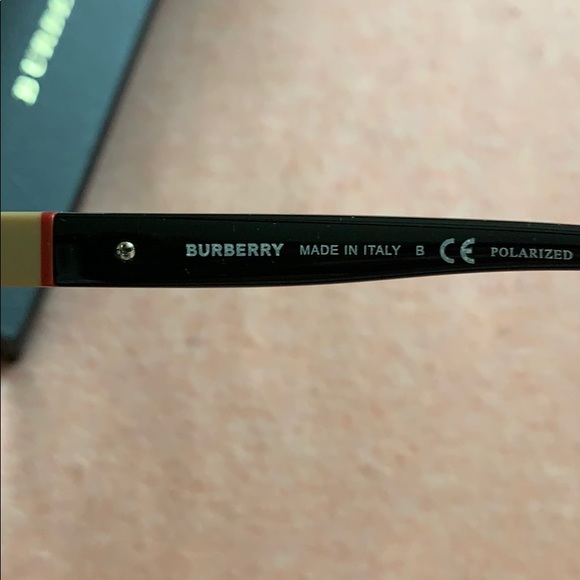 Women’s Burberry BE4199 Black/Grey Sunglasses - Picture 8 of 8